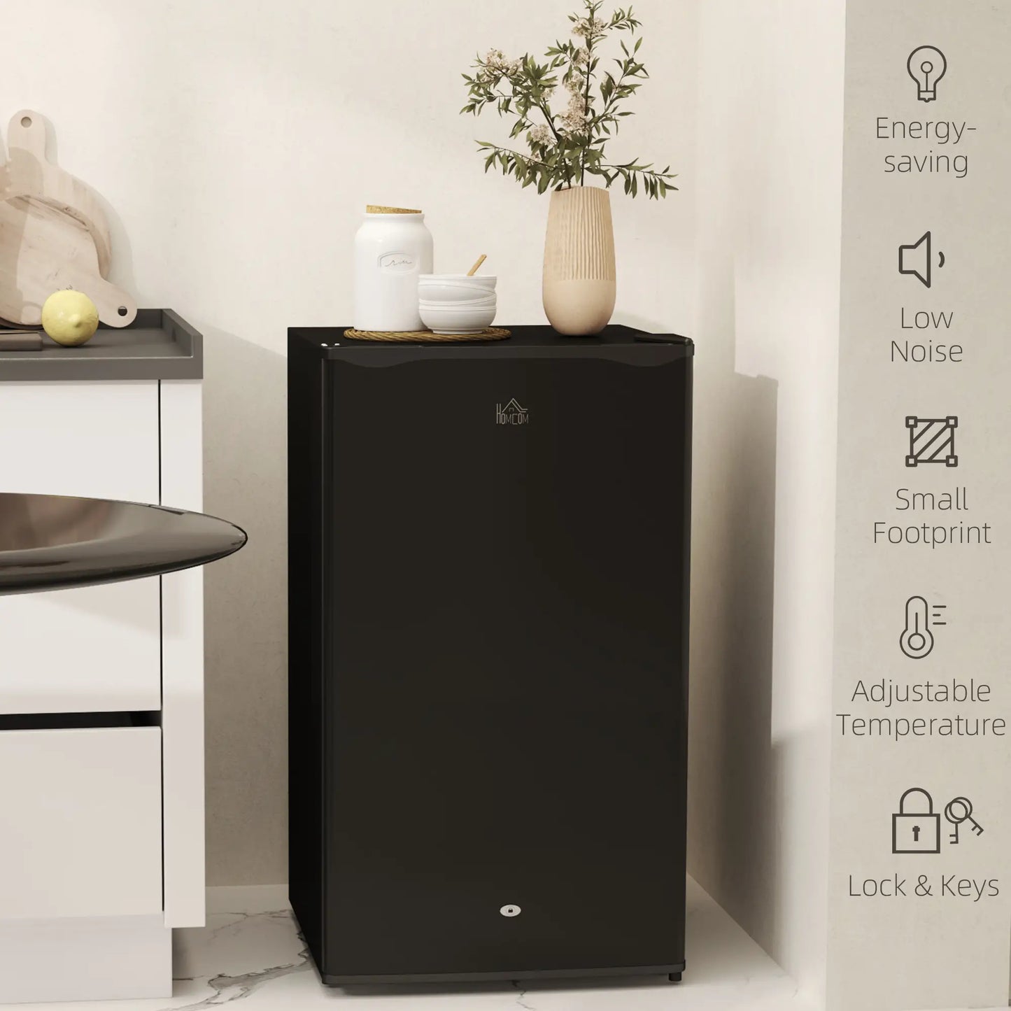 HOMCOM 91L Freestanding Kitchen Under-Counter Fridge with Lock - Black