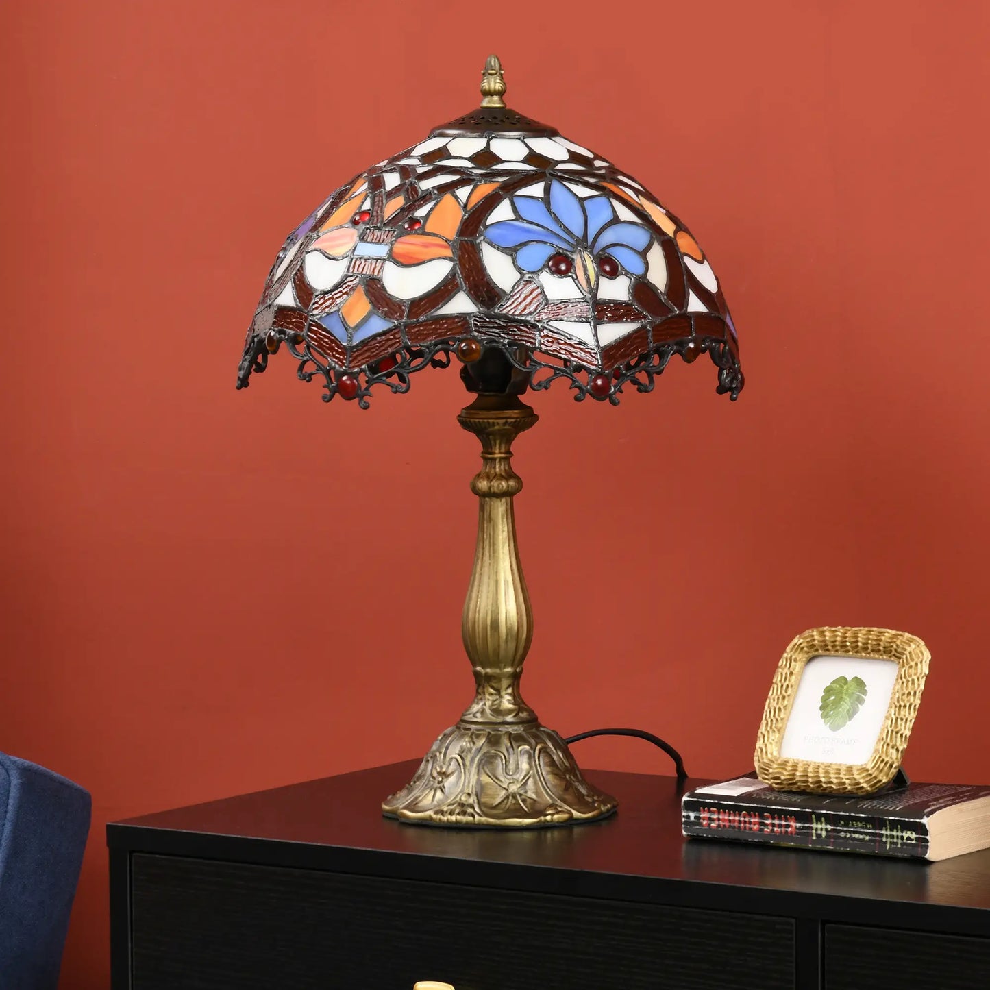 HOMCOM Stained Glass Table Lamp, Handcrafted Artisan Collectible, for Living Room and Bedside, Zinc Alloy