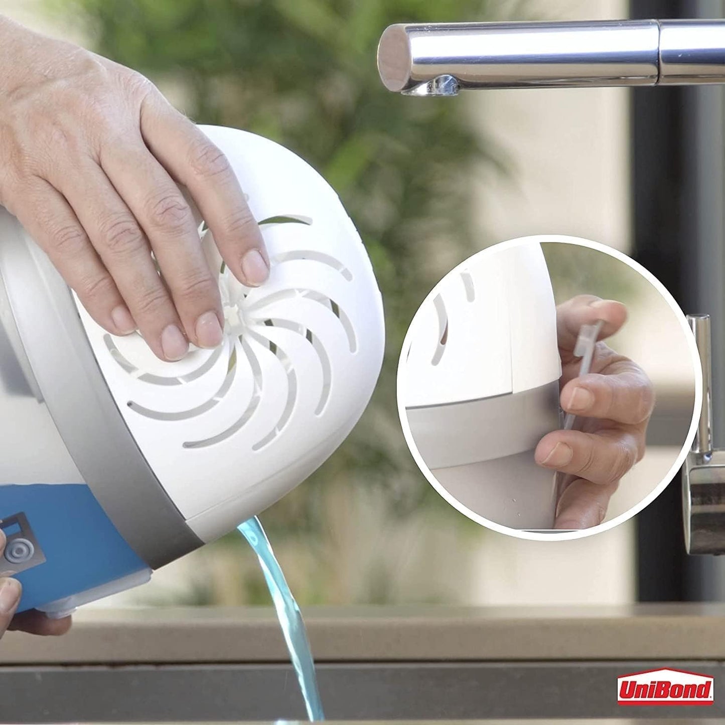 UniBond AERO 360° Dehumidifier Moisture Absorber Neutral Refill Tab, Ultra-Absorbent & Odour-Neutralising, 4 x 450g