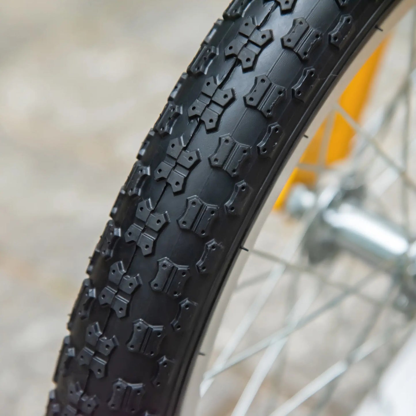 HOMCOM Kids Stunt Scooter with Adjustable Handlebar, Basket, Cupholder, 16" Inflatable Rubber Wheels for 5-12 Years, Orange