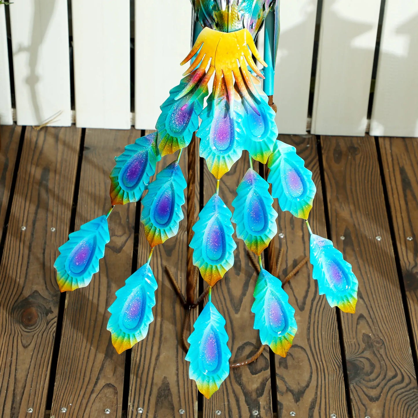 Outsunny Peacock Garden Statue, Standing Ornament, Metal, with Stakes for Patio Pond Landscape Decoration