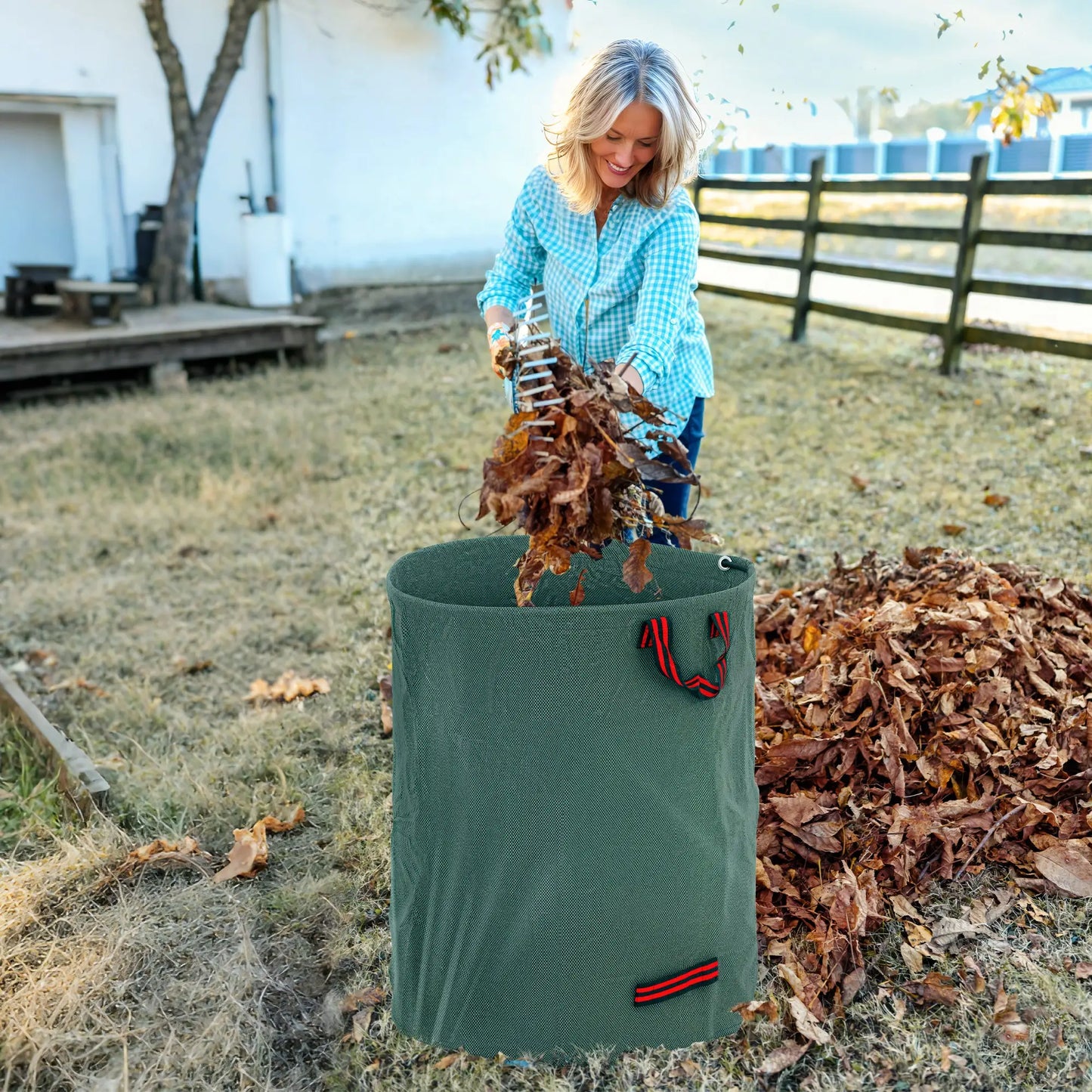 Outsunny Garden Waste Bags, 300L x 3 Heavy Duty, Foldable and Reusable Waste Sacks with Handles for Loading Leaf, Green