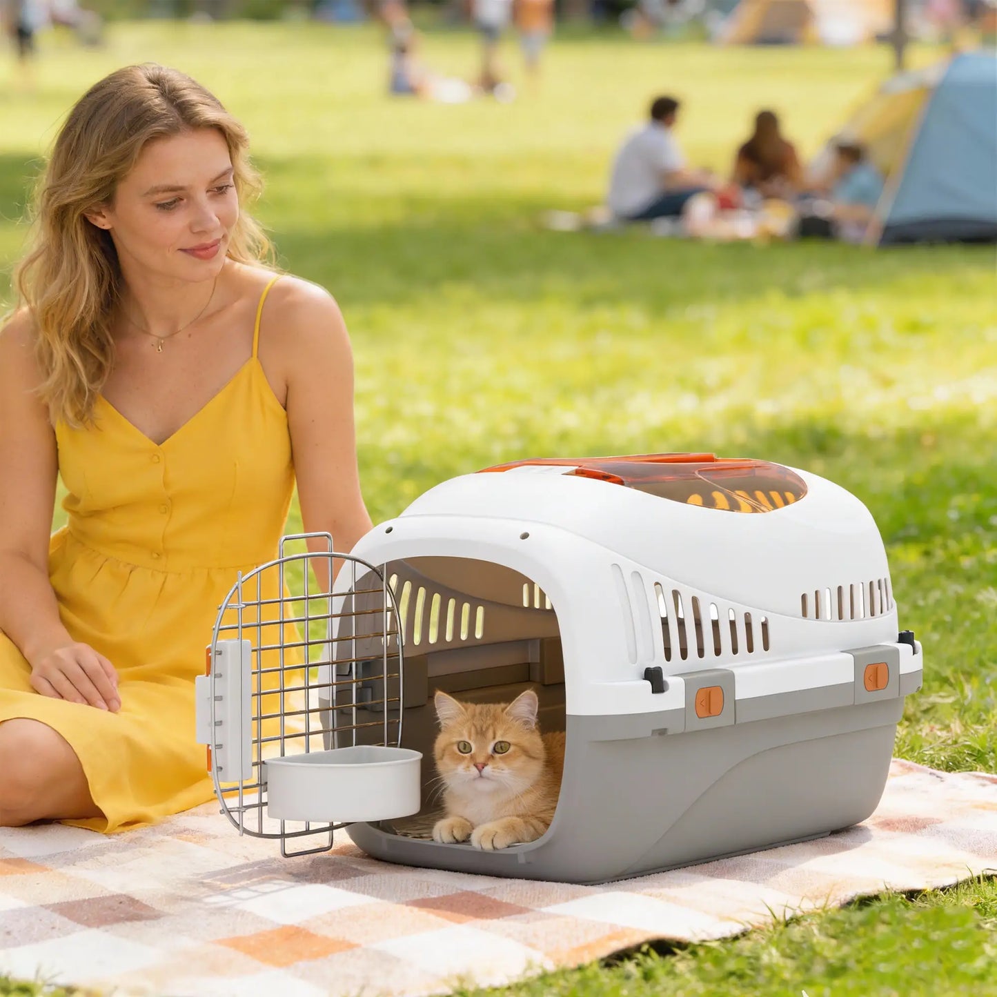 PawHut Plastic Pet Carrier Hard Shell Dog Cat Carrier Max 4 KG Steel Door Feed Bowl, Secure Lock