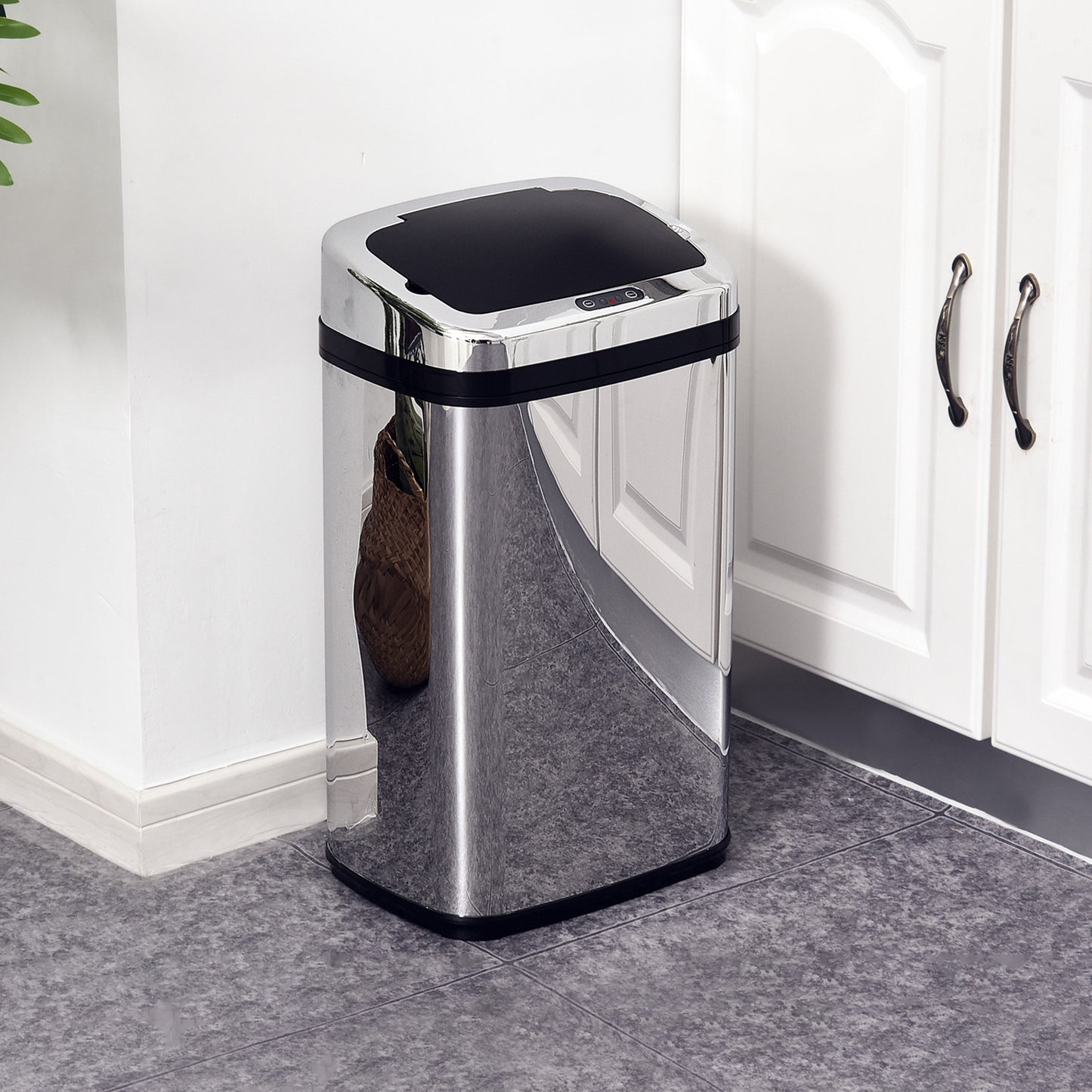 HOMCOM 30L Stainless Steel Motion Sensor Kitchen Bin with Lid - Silver Tone