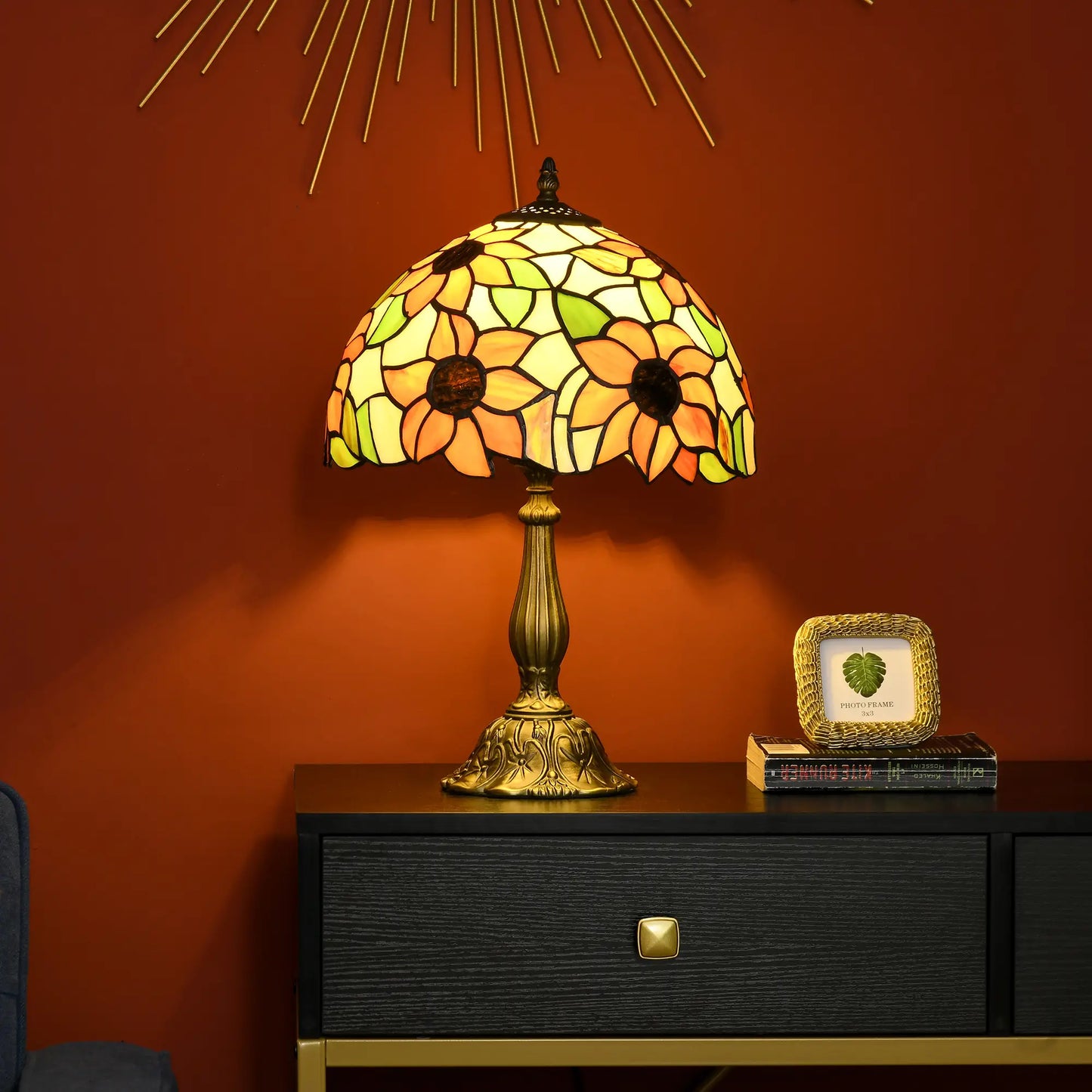 HOMCOM Tiffany Stained Glass Table Lamp, Handmade Antique Bedside Lamp, Night Light, Orange Sunflower