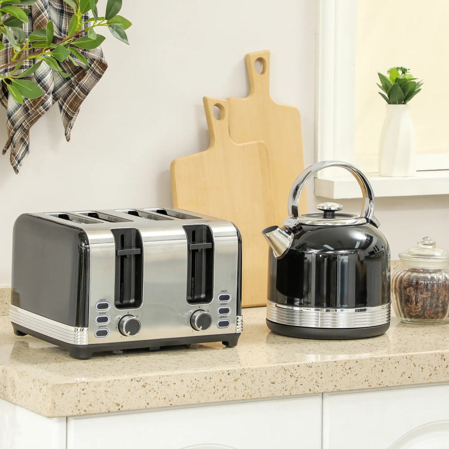 HOMCOM Polished Metal Stainless Steel Kettle 1.7L and Toaster Set - Black
