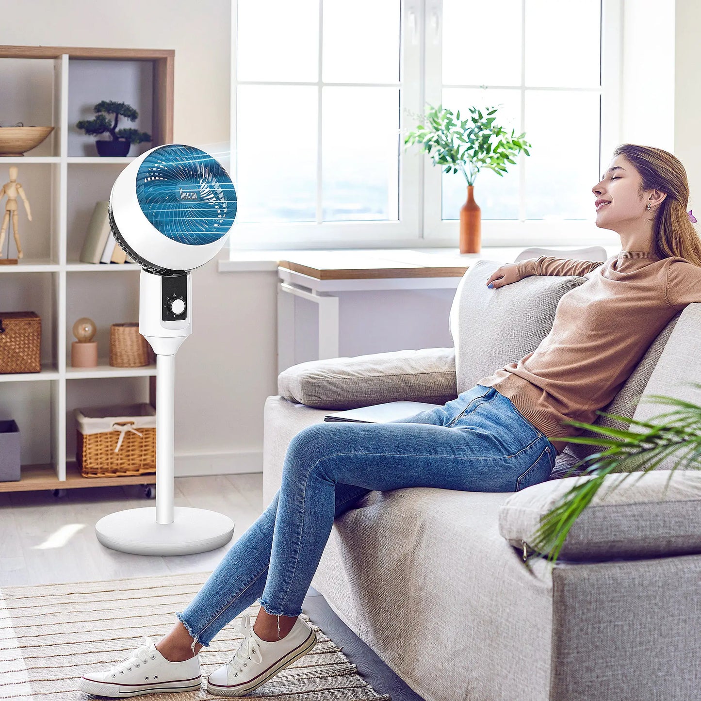 HOMCOM 9'' Air Circulator Fan 3 Speed, 70° Oscillation 90° Vertical Tilt, Carry Handle, Pedestal Fan, White & Black
